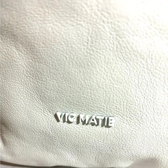 Vic Matie white pebbled leather shoulder handbag - Picture 7 of 10